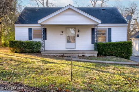 1308 Chestnut St, Shelbyville, KY 40065