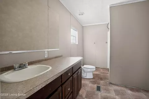Bath - 115 Oregon Ln, Brodhead, KY 40409 photo 2 of 3