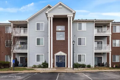 2704 Bradford Commons Dr #201, Louisville, KY 40299