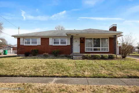 8707 Seaforth Dr, Louisville, KY 40258