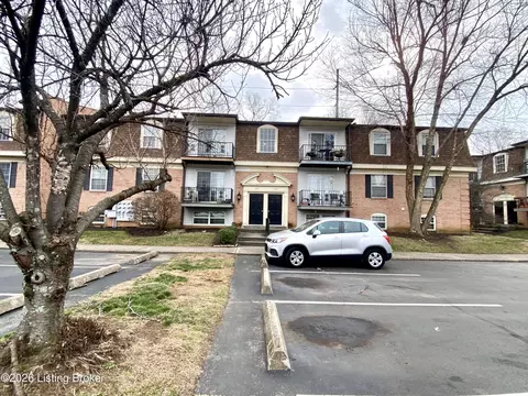 206 Flanders Ct #8, Louisville, KY 40218