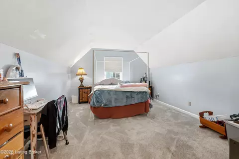Bedroom - 6609 Willowrun Ln, Pewee Valley, KY 40056 photo 4 of 6