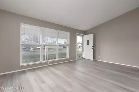 13413 Kinross Blvd, Louisville, KY 40272