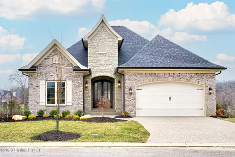 2020 Lakeview Villas Pl, Louisville, KY 40245
