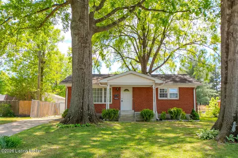 1502 Hobart Ct, Louisville, KY 40216