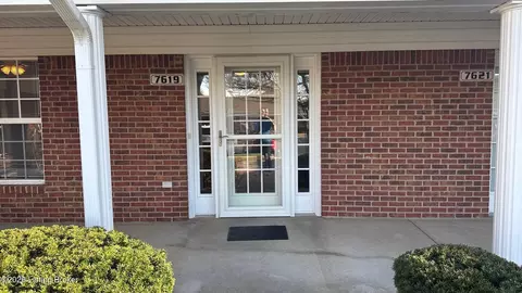 7619 Stovall Pl, Louisville, KY 40228