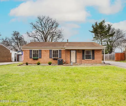 1035 Summitt Dr, Louisville, KY 40229