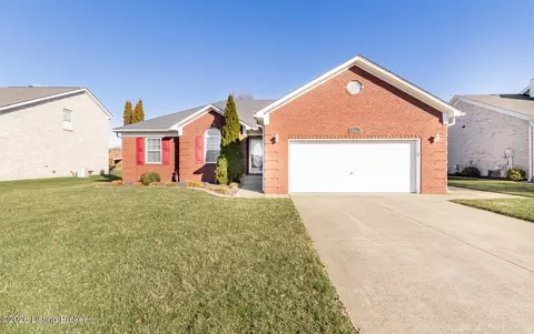 401 Bentwood Dr, Shepherdsville, KY 40165