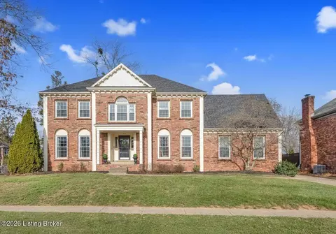414 Lake Forest Pkwy, Louisville, KY 40245