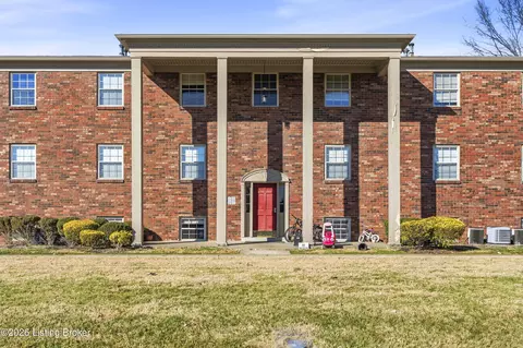 1801 Janlyn Rd #11, Louisville, KY 40299