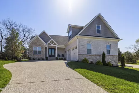 10406 Martinside Dr, Louisville, KY 40291
