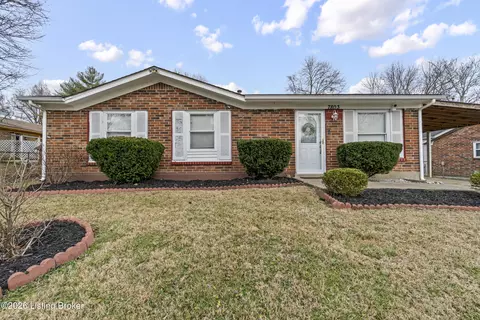 7803 Rochelle Rd, Louisville, KY 40228