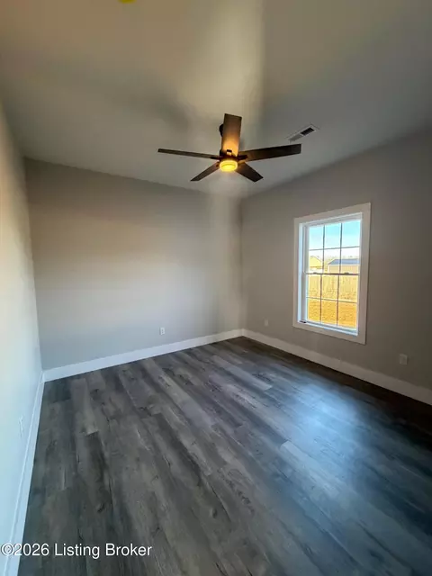Bedroom - 33 Gordon Dr, Ekron, KY 40117 photo 2 of 4