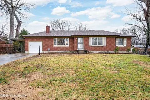 9822 Holiday Dr, Louisville, KY 40272