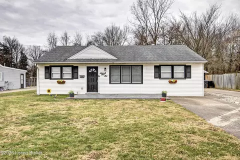 7110 Rainbow Dr, Louisville, KY 40272