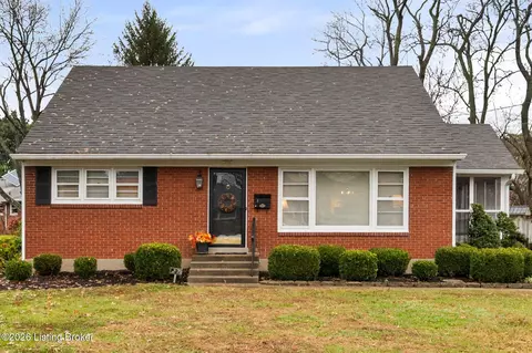 27 Chamberry Cir, Louisville, KY 40207
