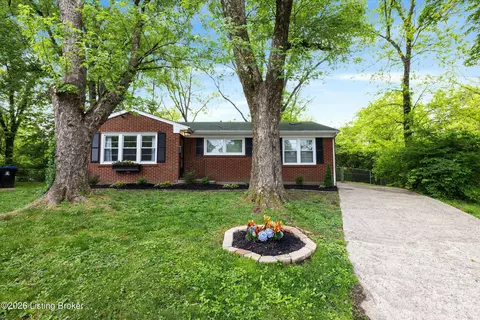 3314 Startan Ct, Louisville, KY 40220