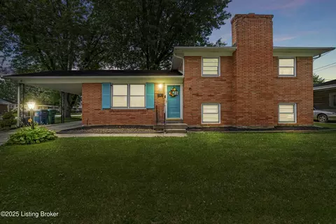 2006 Foxhurst Dr, Louisville, KY 40216