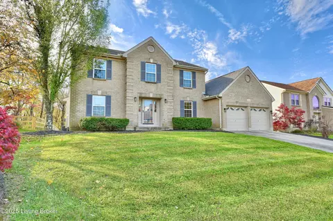 2163 Bluegrama Dr, Burlington, KY 41005