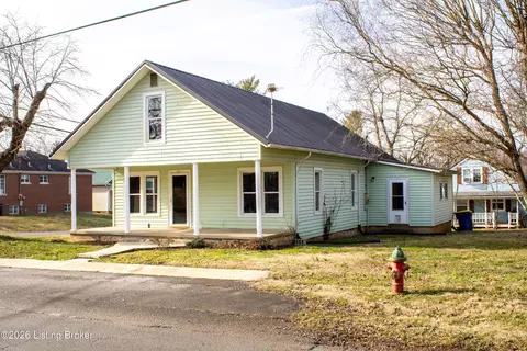 101 Mammoth Cave St, Park City, KY 42160