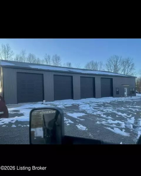2138 Jock Rd, Bee Spring, KY 42207 photo 1