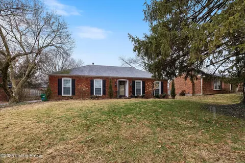 1618 Ormsby Ln, Louisville, KY 40222 photo 3