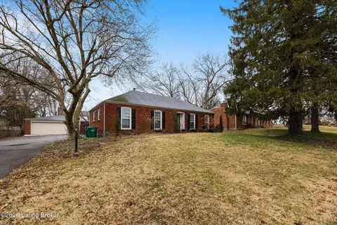 1618 Ormsby Ln, Louisville, KY 40222 photo 7