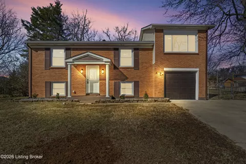 269 Senate Cir, Radcliff, KY 40160