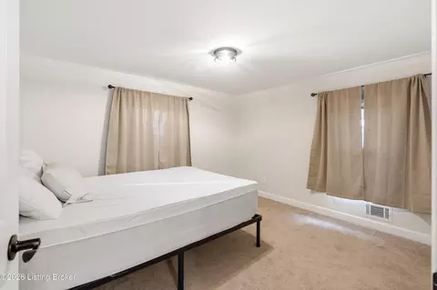 Bedroom - 960 Brownsboro Rd, Pendleton, KY 40055 photo 1 of 4