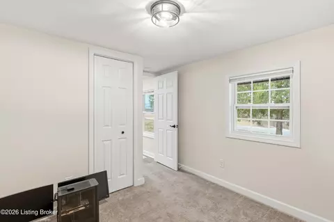 Bedroom - 960 Brownsboro Rd, Pendleton, KY 40055 photo 4 of 4