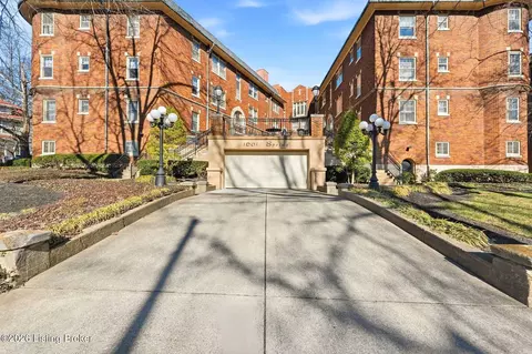 1601 Spring Dr #8, Louisville, KY 40205