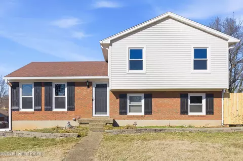 8007 Cloverport Ct, Louisville, KY 40228