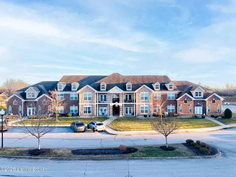 10203 Lark Meadow Dr UNIT 203, Louisville, KY 40291