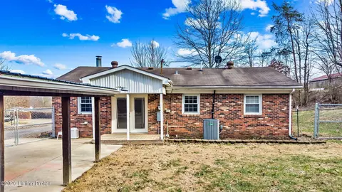 174 W Joyce Ln, Brooks, KY 40109 photo 4