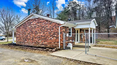 174 W Joyce Ln, Brooks, KY 40109 photo 5