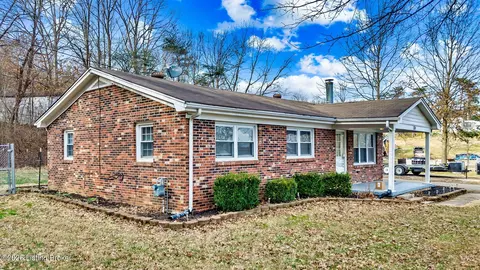 174 W Joyce Ln, Brooks, KY 40109 photo 2