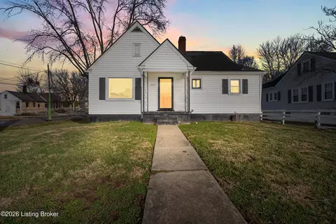201 Reasor Ave, Taylorsville, KY 40071
