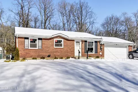 7404 Edenroc Ln, Louisville, KY 40258