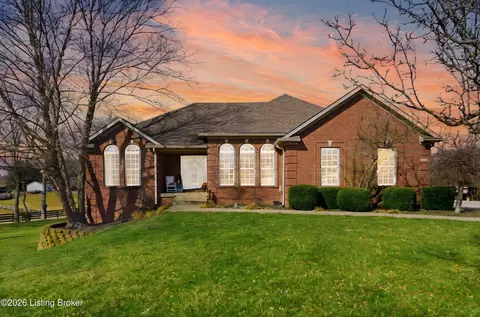 976 Morning Glory Ln, Shelbyville, KY 40065