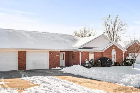 6910 Janes Farm Dr, Louisville, KY 40228