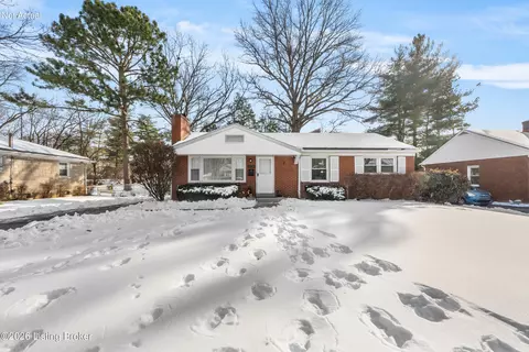 1724 Larkmoor Ln, Louisville, KY 40218