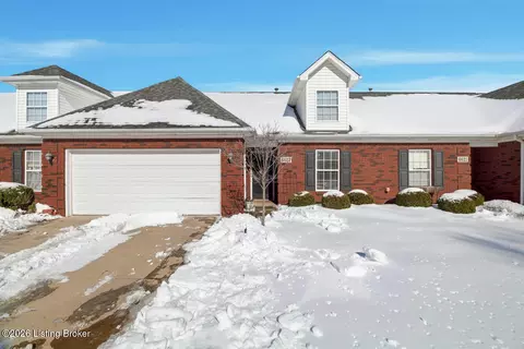 6623 Woods Mill Dr, Louisville, KY 40272