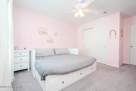 Bedroom - 6002 White Pine Ln, La Grange, KY 40031 photo 4 of 8