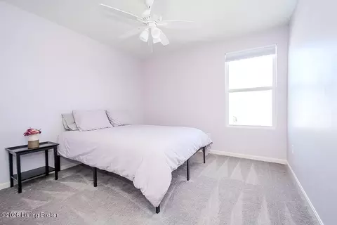 Bedroom - 6002 White Pine Ln, La Grange, KY 40031 photo 5 of 8