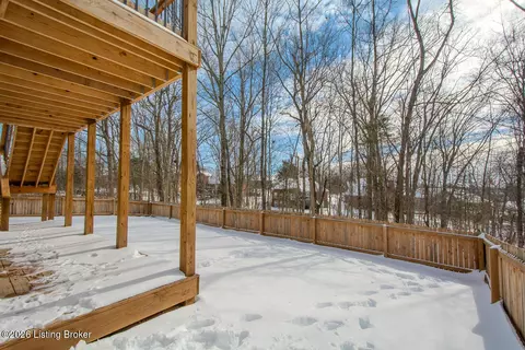 Exterior - 6002 White Pine Ln, La Grange, KY 40031 photo 6 of 9