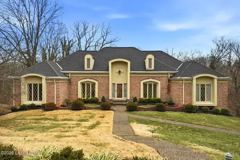 5224 Moccasin Trl, Louisville, KY 40207