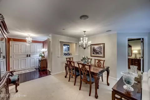 8605 Shelbyville Rd #216, Bellemeade, KY 40222