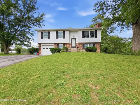 907 Rhonda Ct, Radcliff, KY 40160