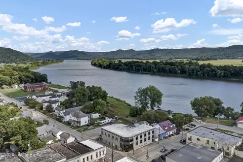 12 W Second St, Vanceburg, KY 41179