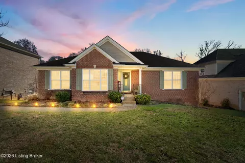 4505 Saratoga Woods Dr, Louisville, KY 40299